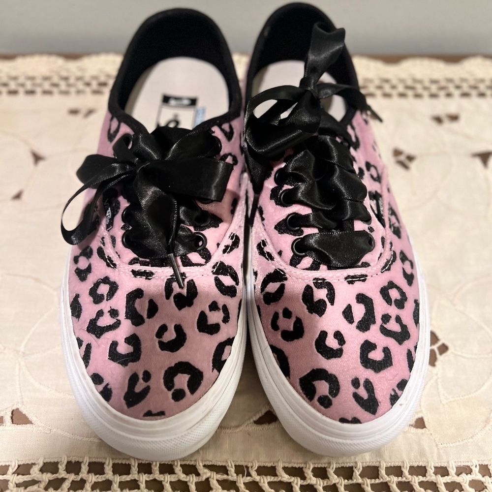 Vans suede leopard print shoes, size 8